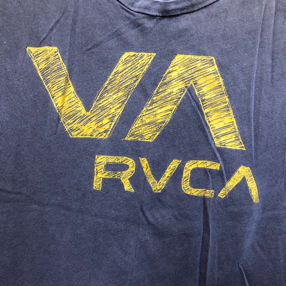 Tee - Picture 3 of 4